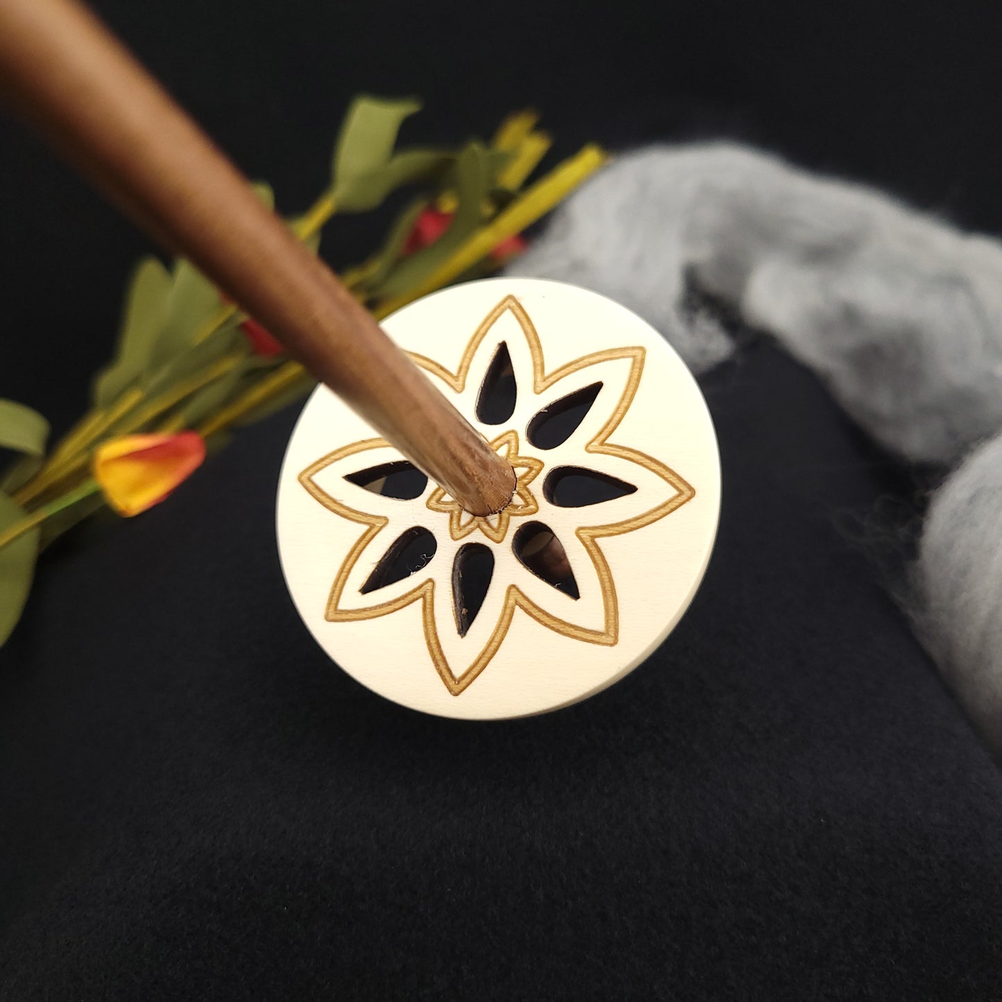 Small Holly Bottom Whorl Spindle