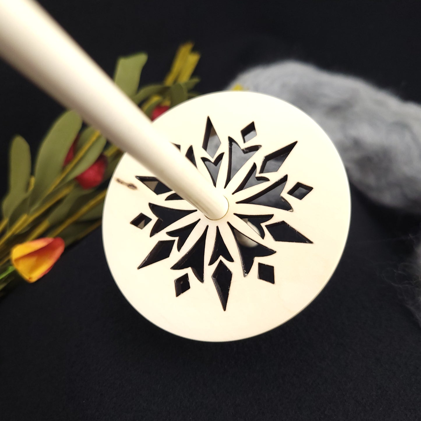 Large Holly Bottom Whorl Spindle