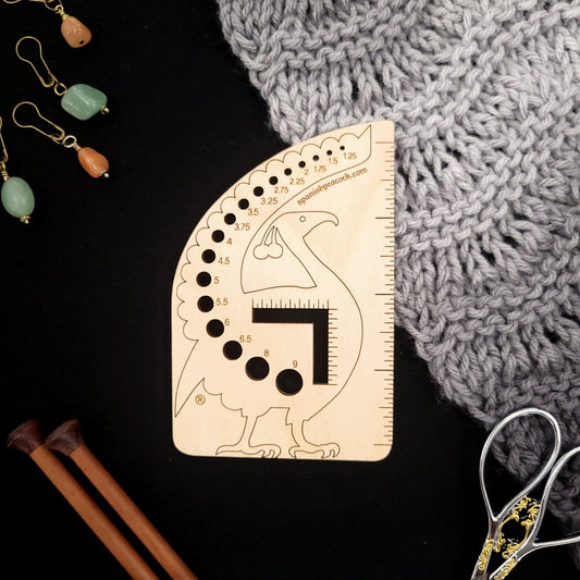 Metric Spanish Peacock Knitting Needle Gauge